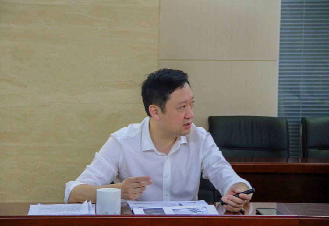 杜巖岫同志參加支部活動(dòng)，為黨員講授黨課