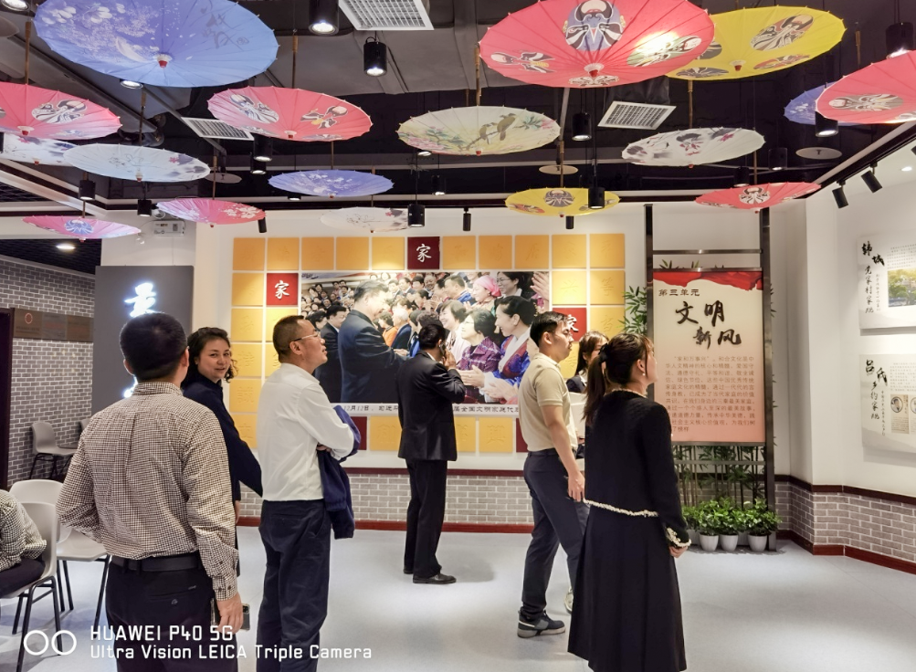 公司固定收益部黨支部、投行業(yè)務(wù)部黨支部、綜合事務(wù)部與金融（產(chǎn)業(yè)）基地保障黨支部開展聯(lián)合黨日活動(dòng)