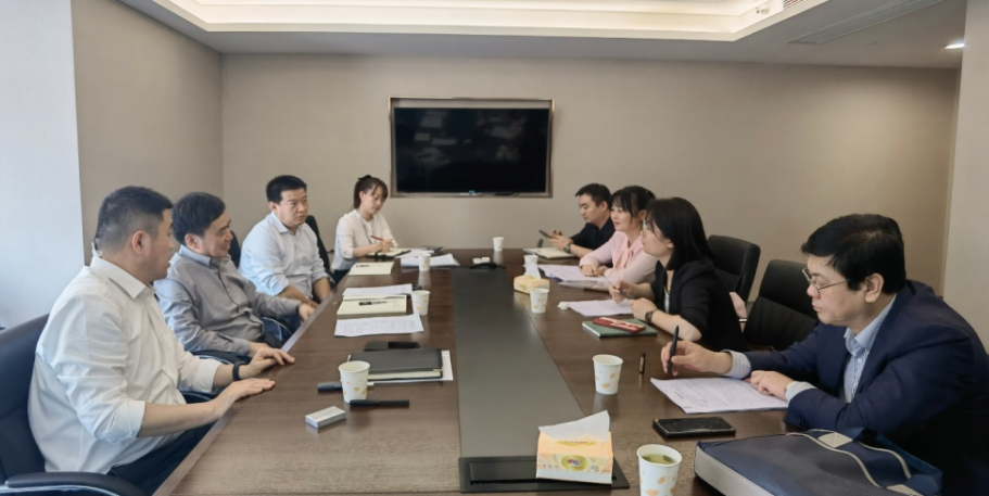 公司與經(jīng)開區(qū)管委會(huì)財(cái)政局、經(jīng)開渭發(fā)集團(tuán)座談